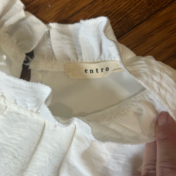 Entro Cream Ruffle Blouse - Picture 2 of 5
